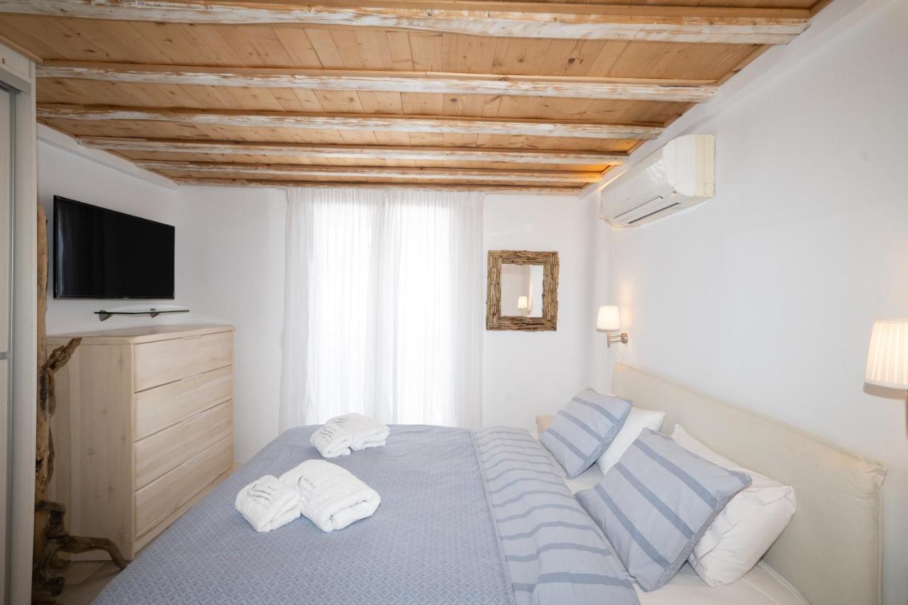 Blue, White And Grey Suites 오르노스 외부 사진