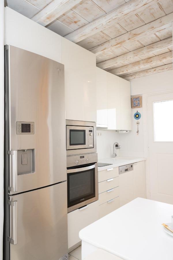 Blue, White And Grey Suites 오르노스 외부 사진