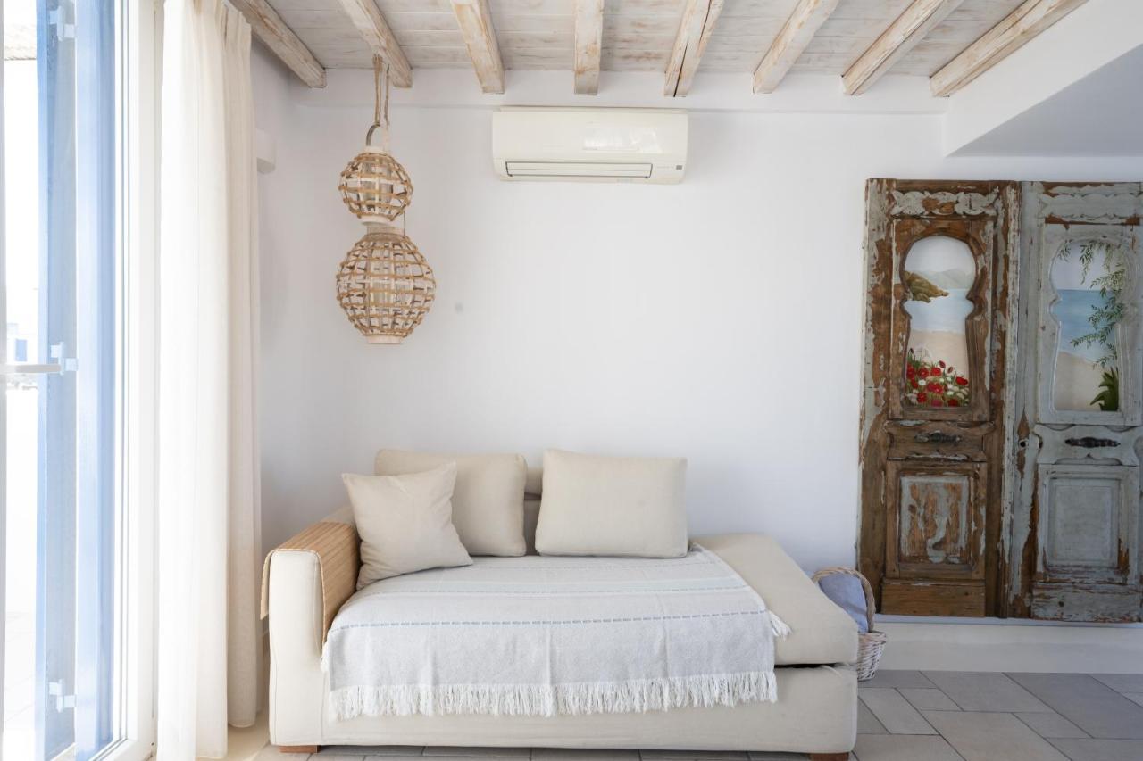 Blue, White And Grey Suites 오르노스 외부 사진